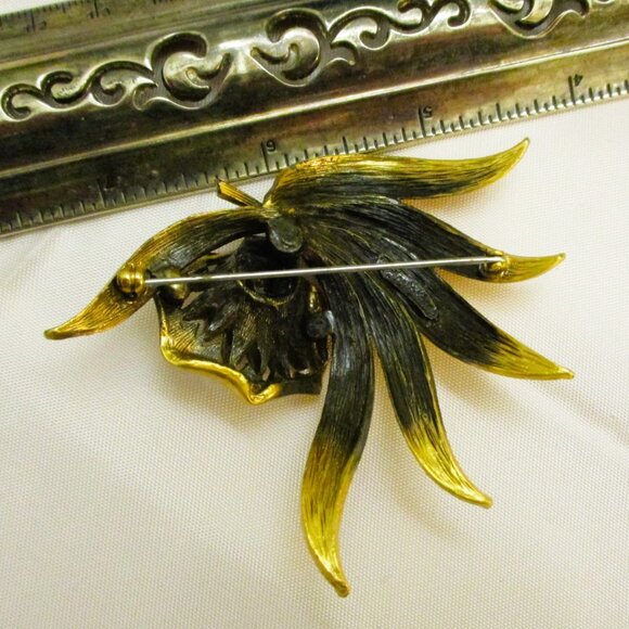 Vintage TORTOLANI Floral Brooch: 24K Gold Plated Flower & Leaf Jewelry - Picture 16 of 16